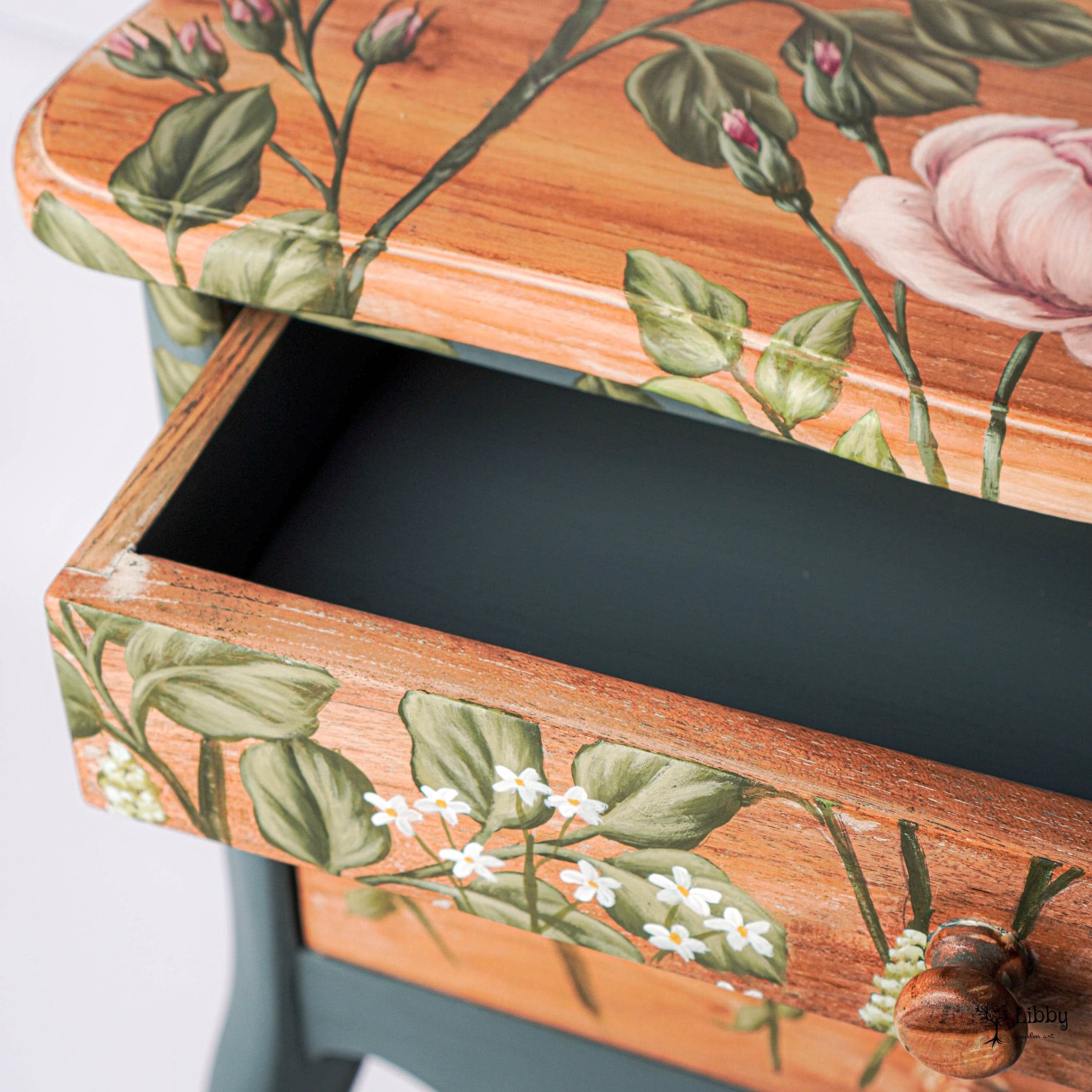 Side Table detail